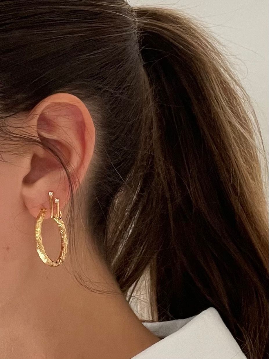 Socialite Stud Earrings - Rhinestone